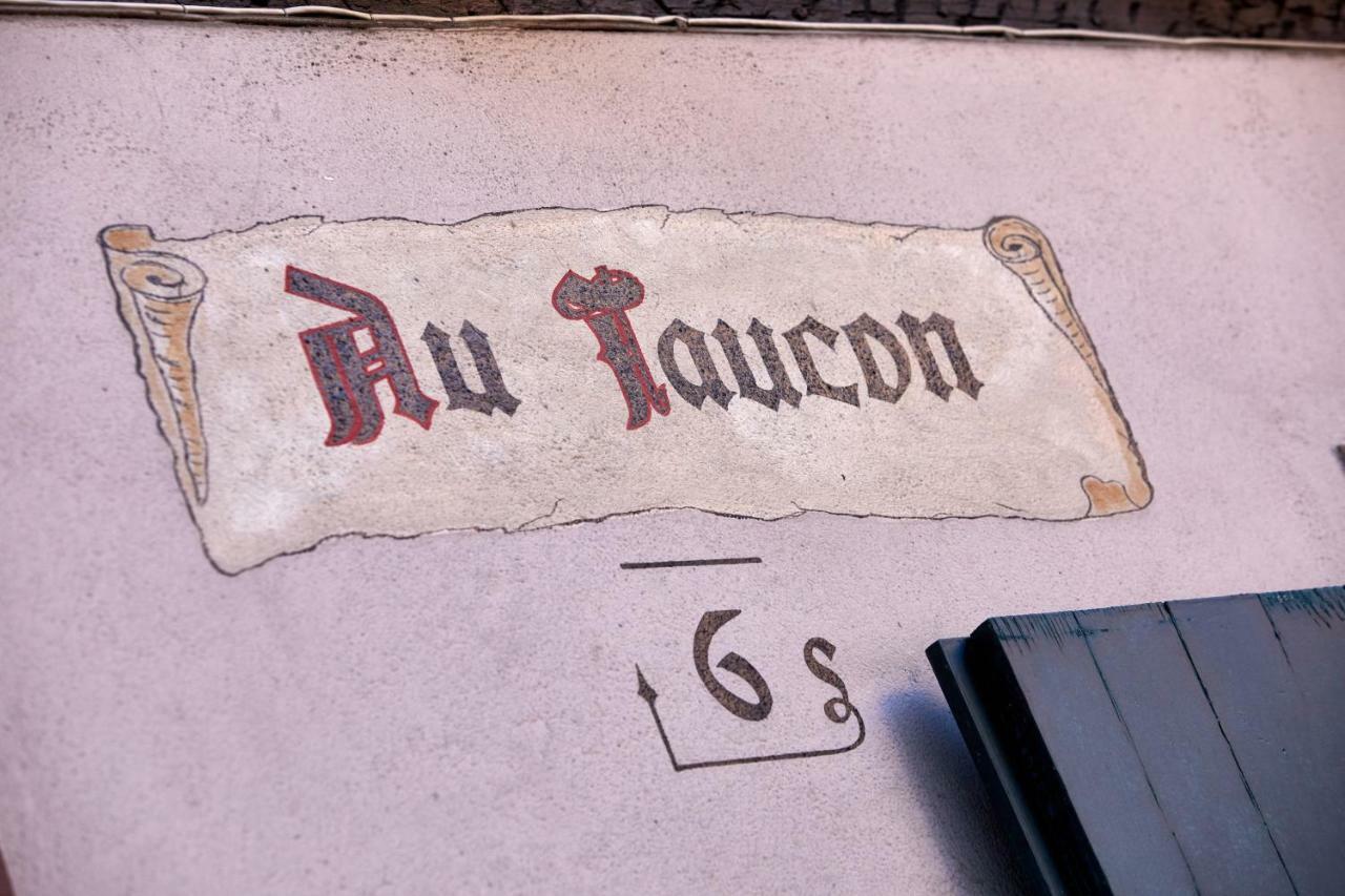 Historisches Gaestehaus Au Faucon Von 1535 Wissembourg Buitenkant foto