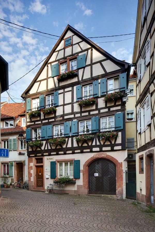 Historisches Gaestehaus Au Faucon Von 1535 Wissembourg Buitenkant foto